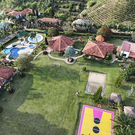 La Victoria Hotel Campestre Quimbaya Eksteriør billede