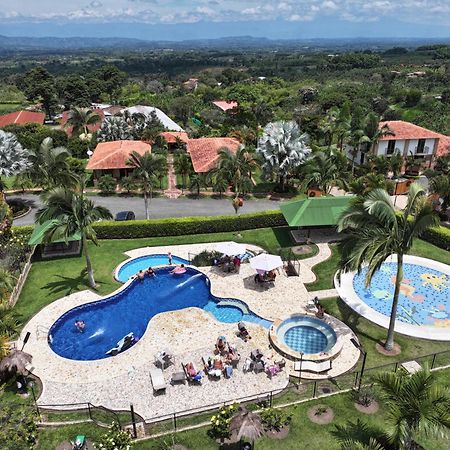 La Victoria Hotel Campestre Quimbaya Eksteriør billede