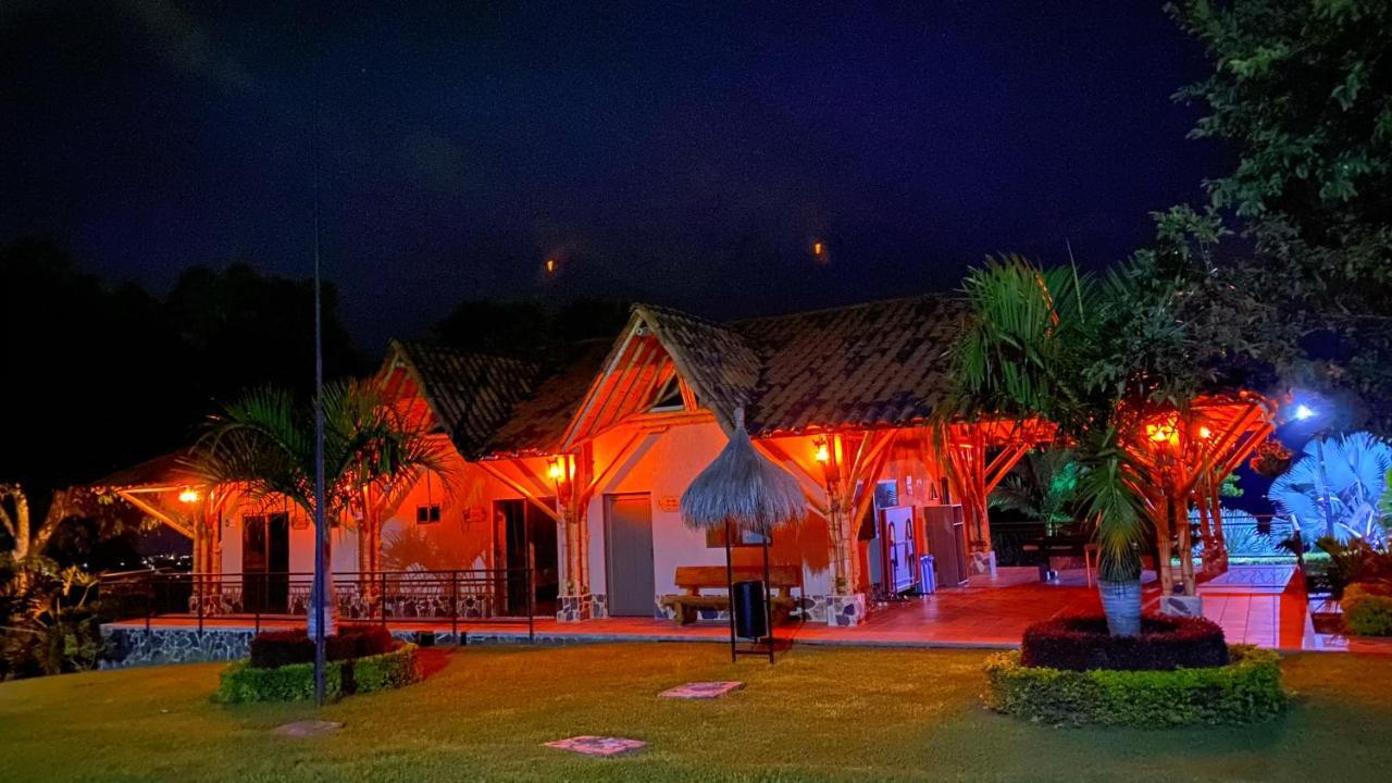 La Victoria Hotel Campestre Quimbaya Eksteriør billede